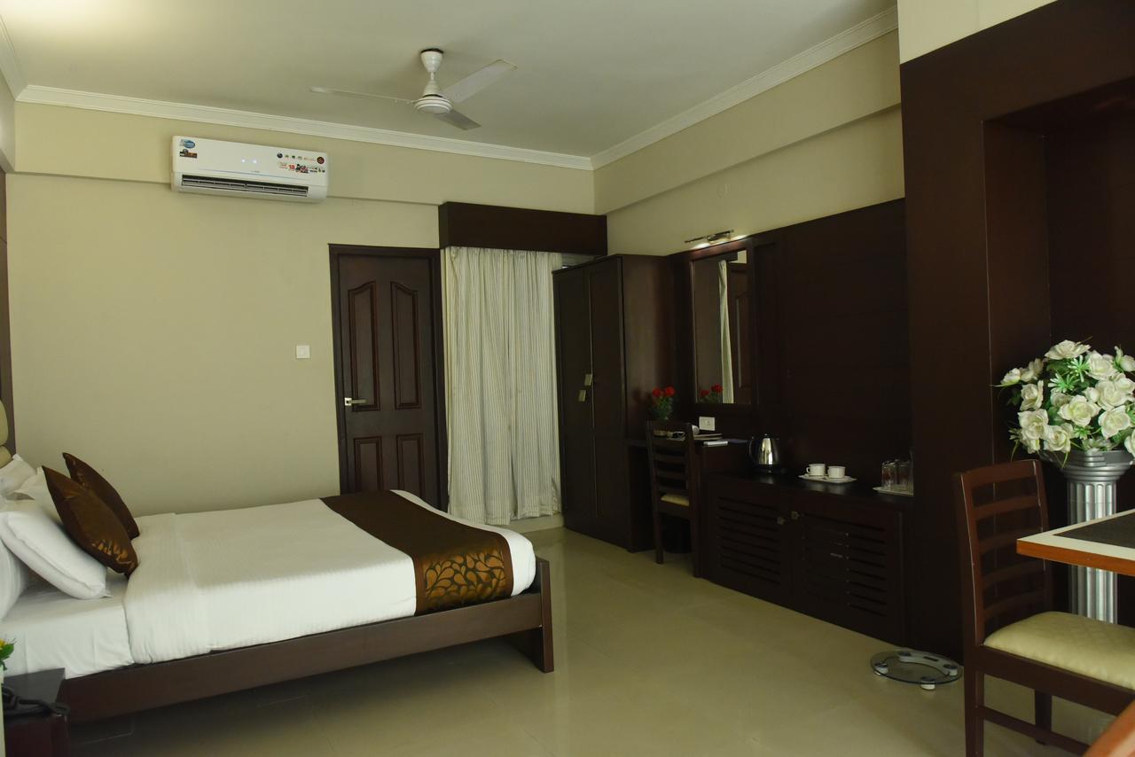 Hotel Pearl International Chennai Exterior foto